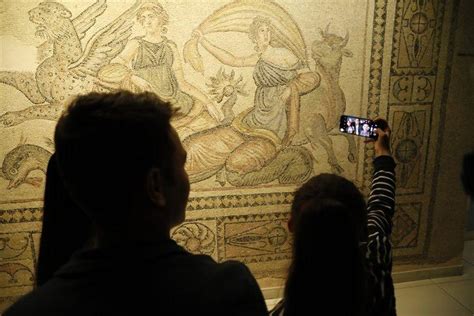 Z­e­u­g­m­a­ ­M­o­z­a­i­k­ ­M­ü­z­e­s­i­­n­d­e­ ­­M­ü­z­e­d­e­ ­S­e­l­f­i­e­ ­G­ü­n­ü­­